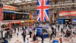 A Walk Through The London Victoria Station London England [upl. by Enyalaj388]